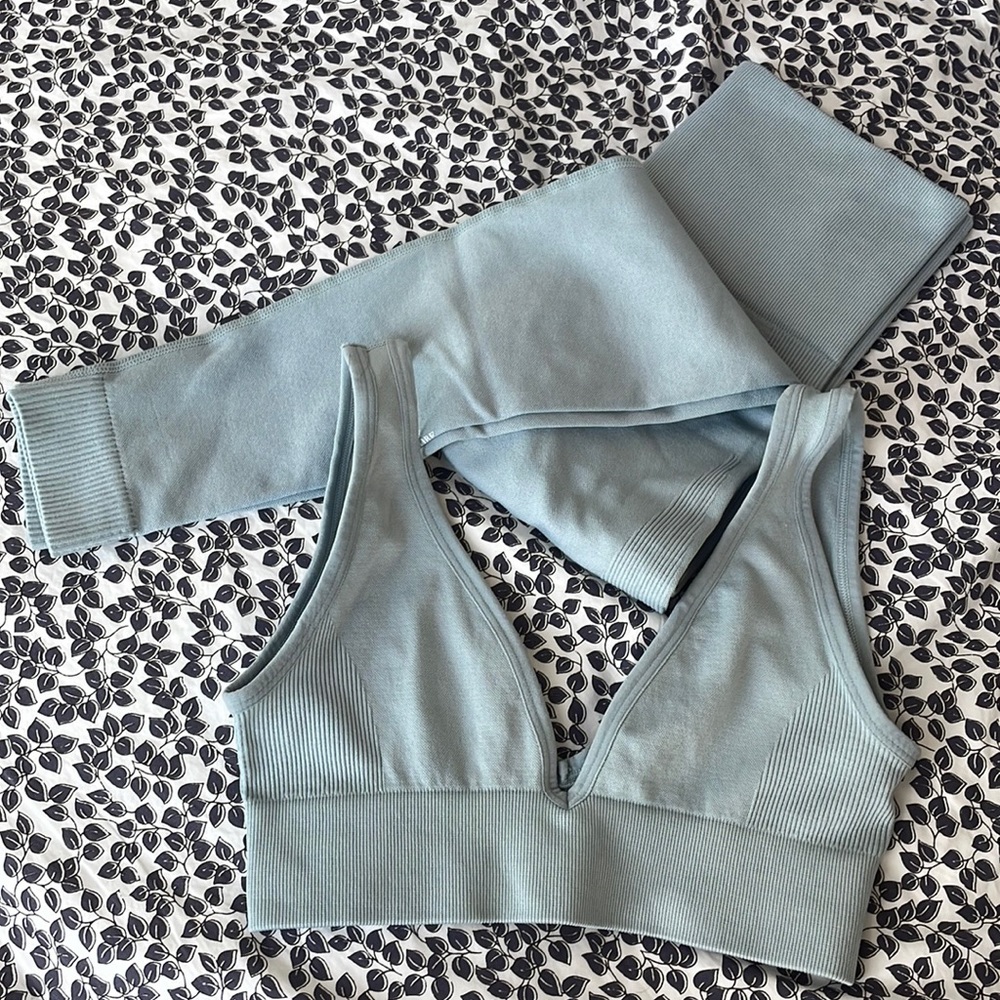 weworewhat set in pearl blue